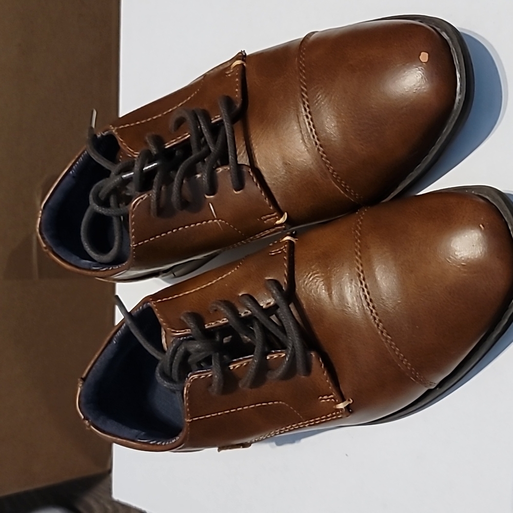 Dress shoes